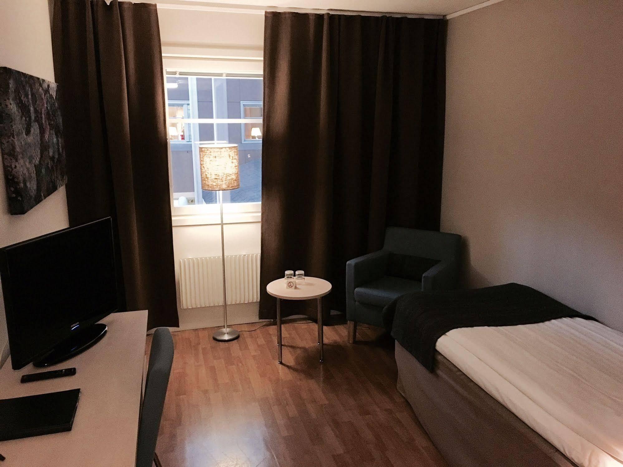Hotell Vilja Umea Ngoại thất bức ảnh